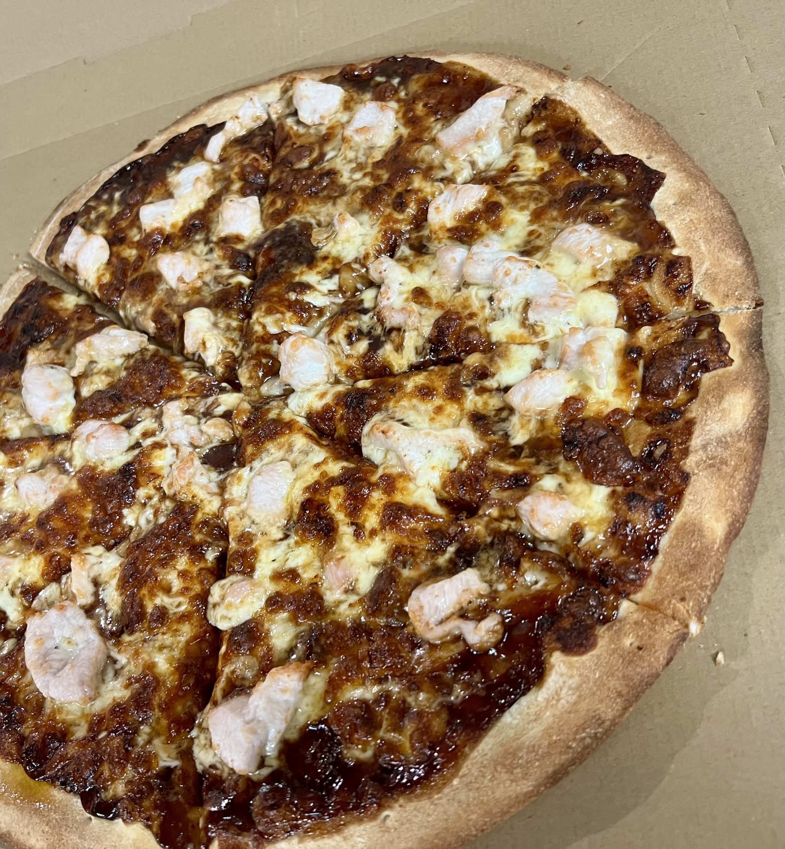 BBQ chicken pizza